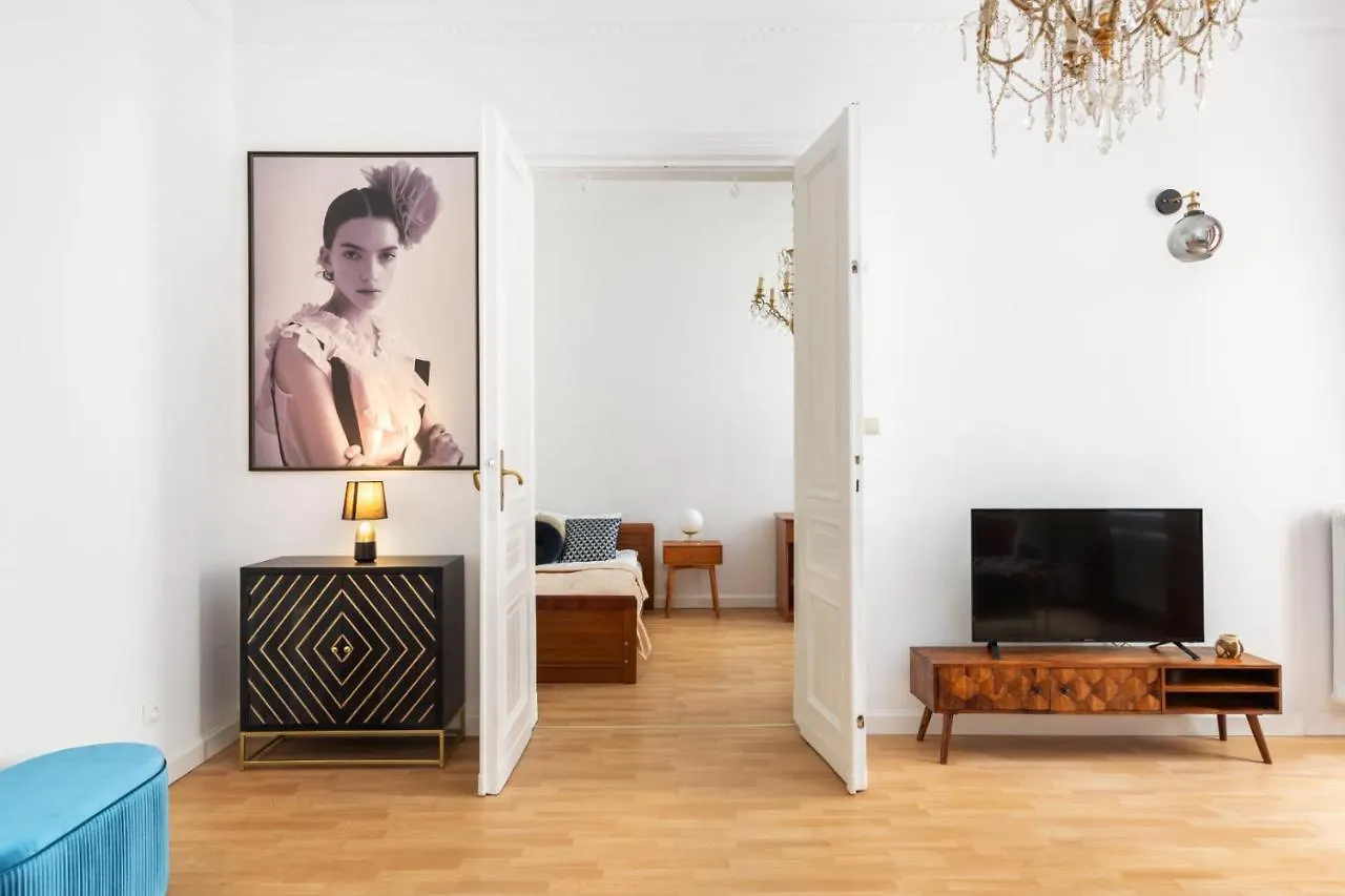 Rent Like Home - Hoza 39 Warsaw 0*,  Poland